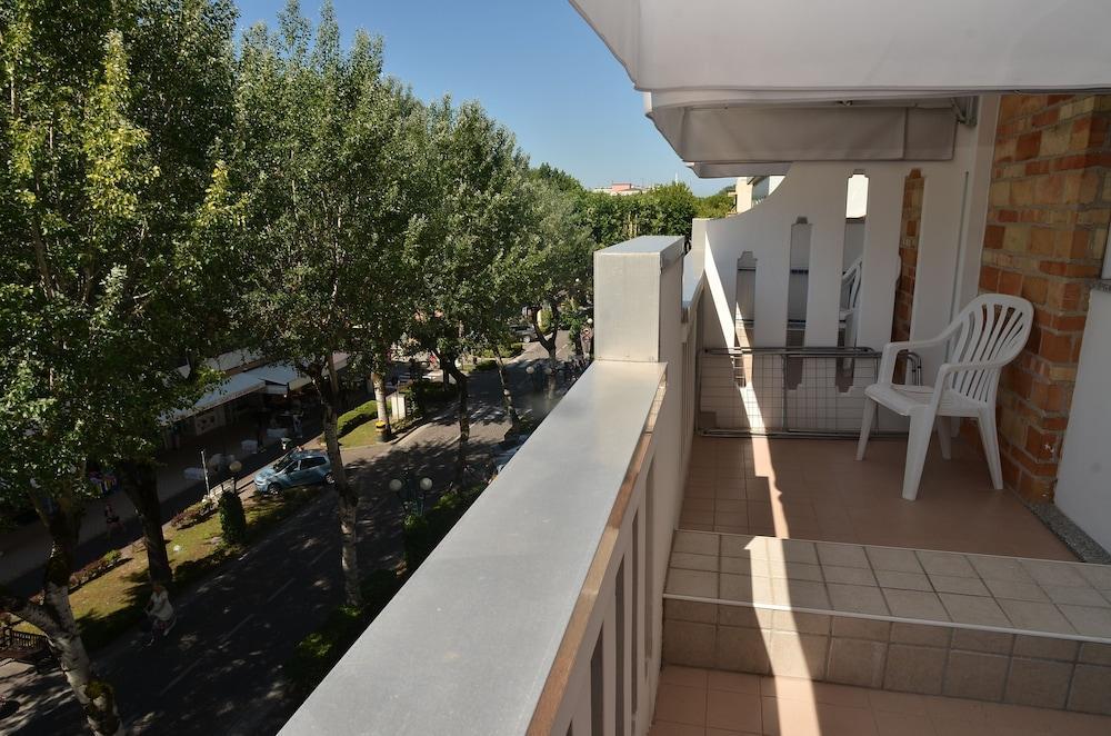 Hotel Germania Bibione Kültér fotó